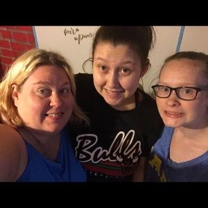 Meet your Posher, Crystal